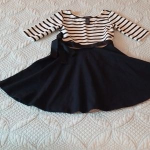 Girl's dress